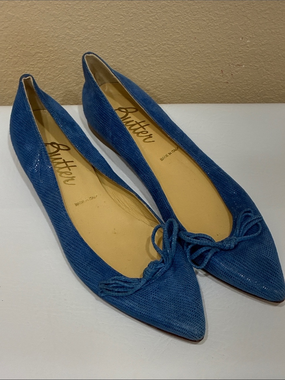 Butter Blue Pointed-Toe Ballet Flats with Knot Bow